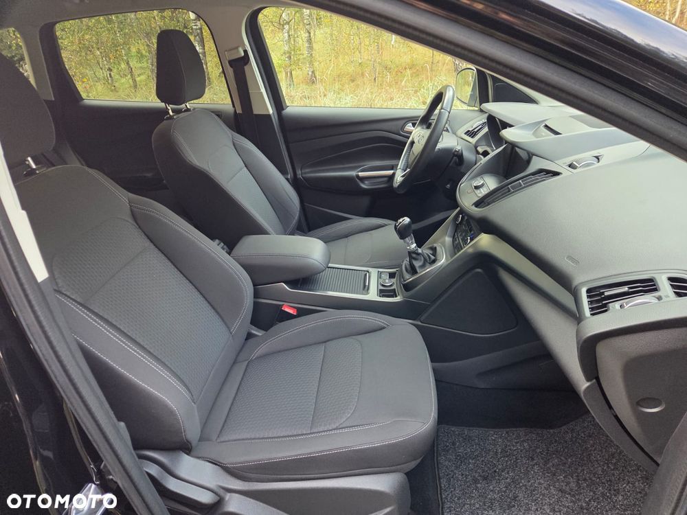 Ford Kuga - 8