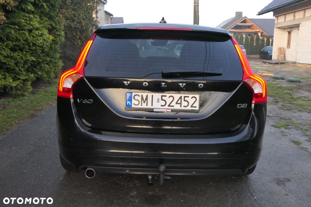 Volvo V60 D2 Drive-E Momentum - 14