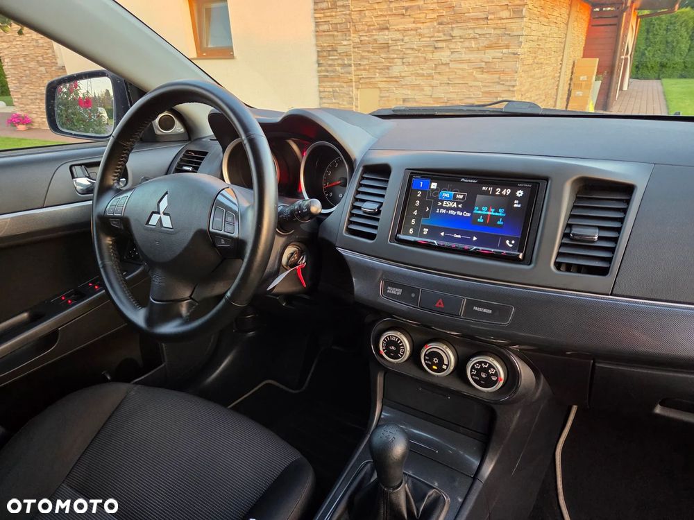 Mitsubishi Lancer - 23