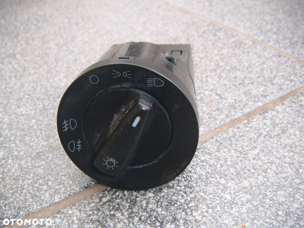 vw golf 4 beetle passat b5 włącznik świateł z halogenami 8373691 - 1