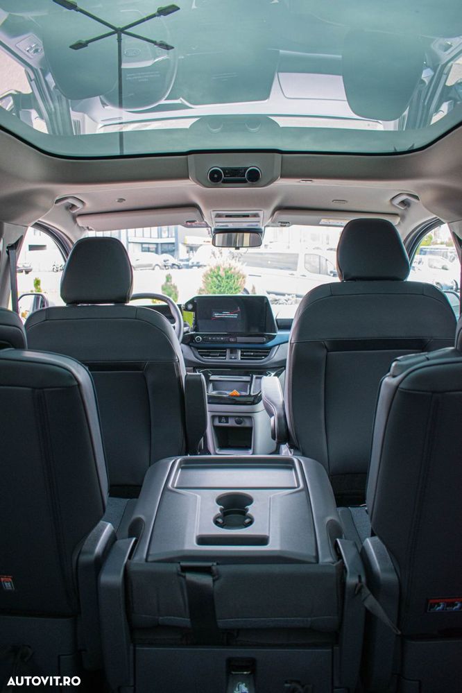 Ford Tourneo Custom - 25