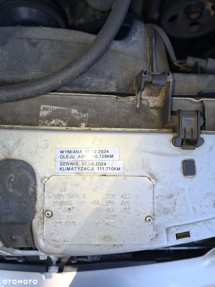 Mercedes-Benz CLK - 17