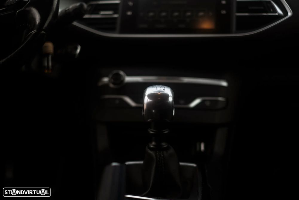 Peugeot 308 SW 1.5 BlueHDi Active - 15