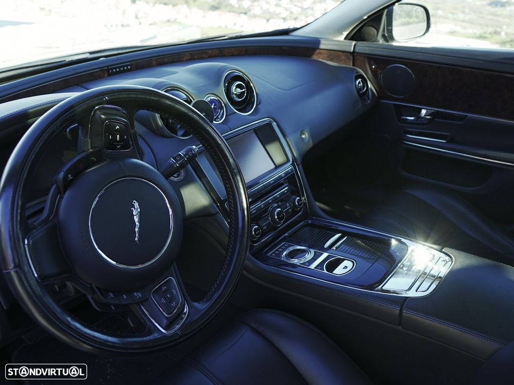 Jaguar XJ 3.0 V6 S Premium Luxury - 4