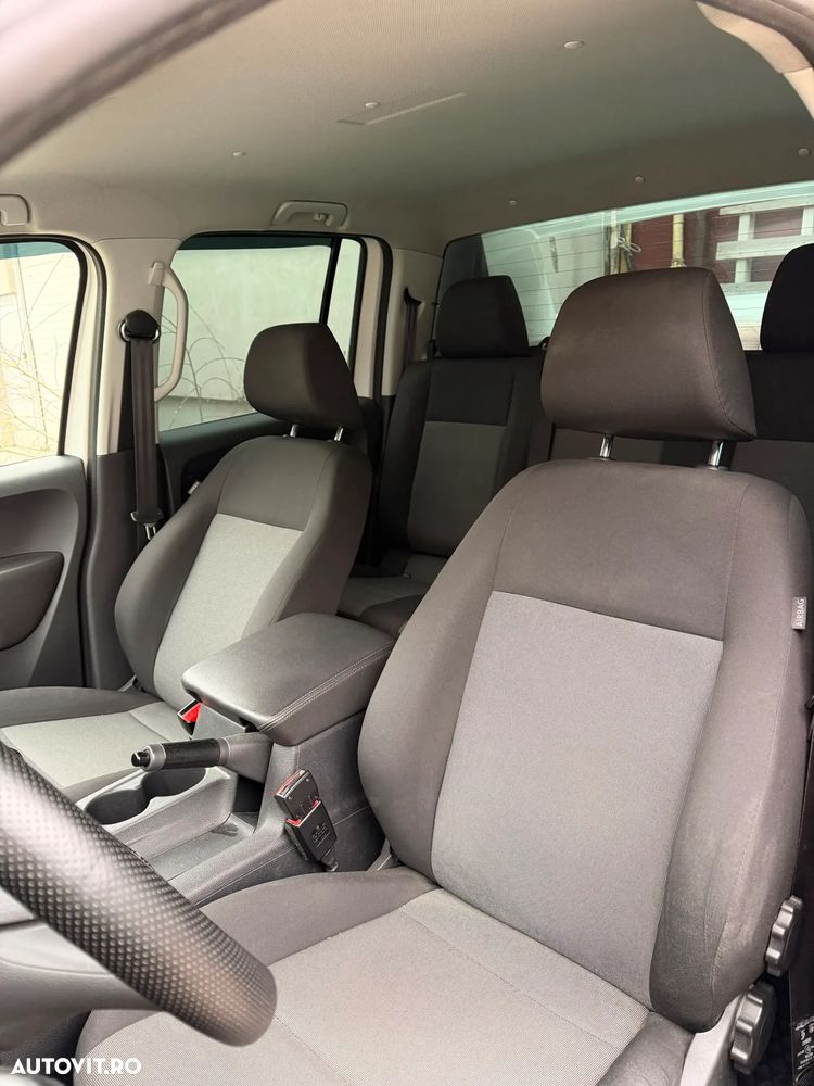 Volkswagen Amarok - 10