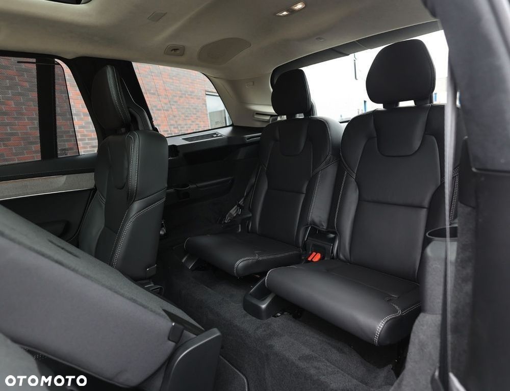 Volvo XC 90 - 8