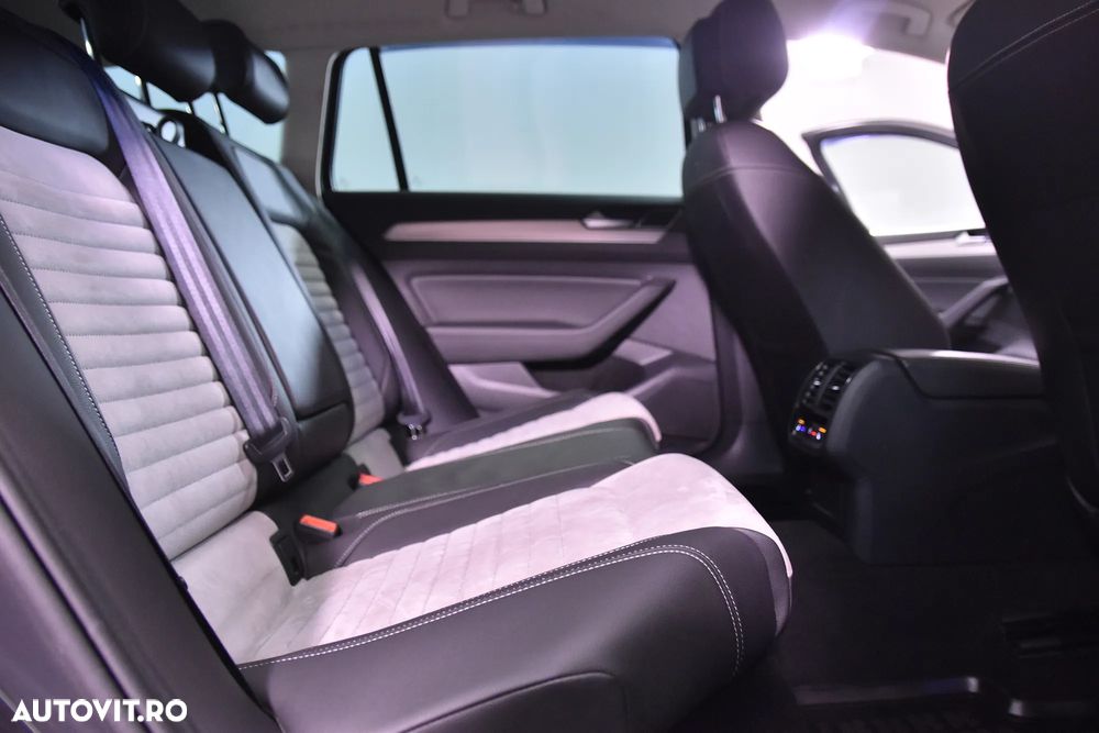 Volkswagen Passat - 12