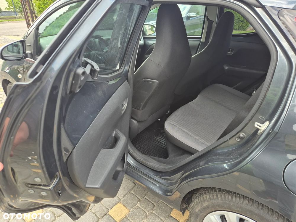 Toyota Aygo x - 8