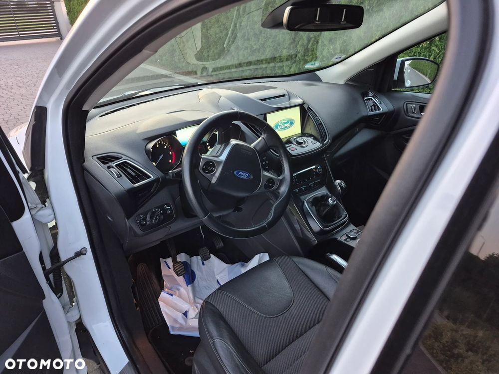 Ford Kuga - 19