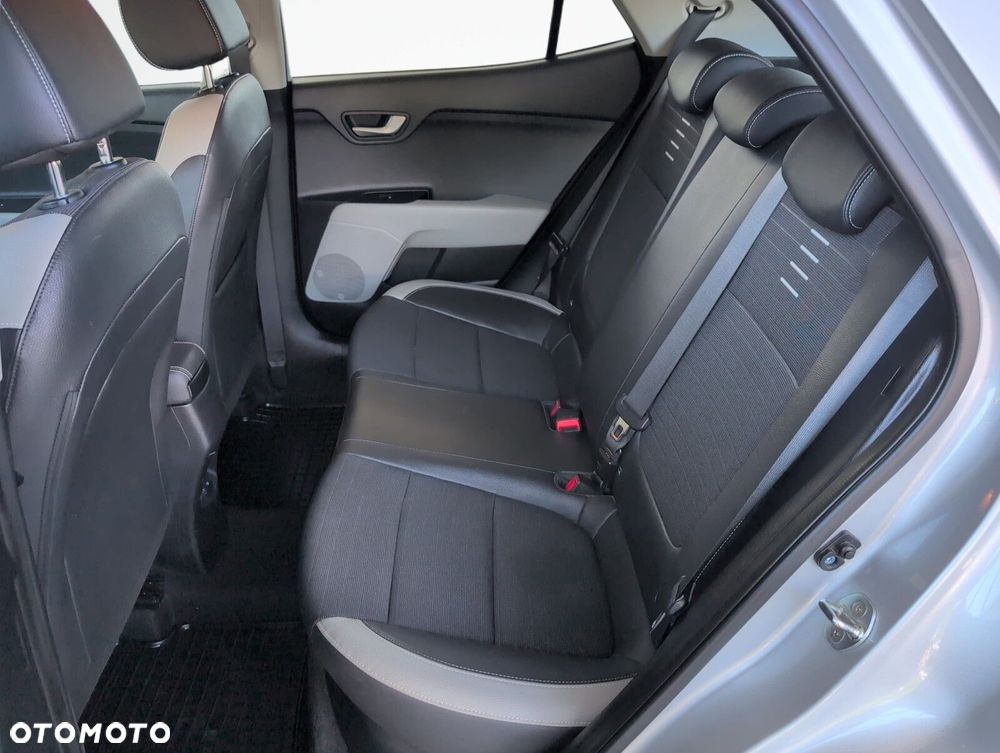 Kia Stonic - 12