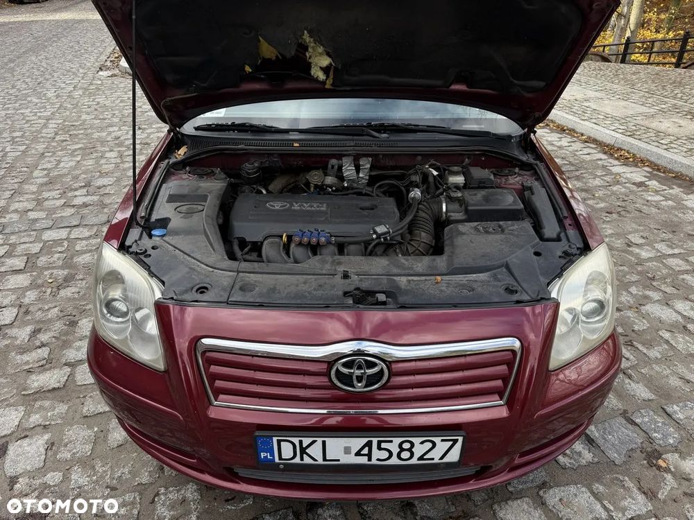 Toyota Avensis 1.8 VVT-i Sol - 12