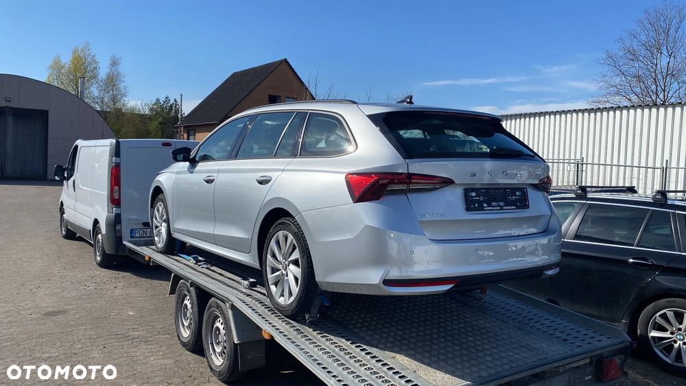 Skoda Octavia 2.0 TDI DSG Selection - 1