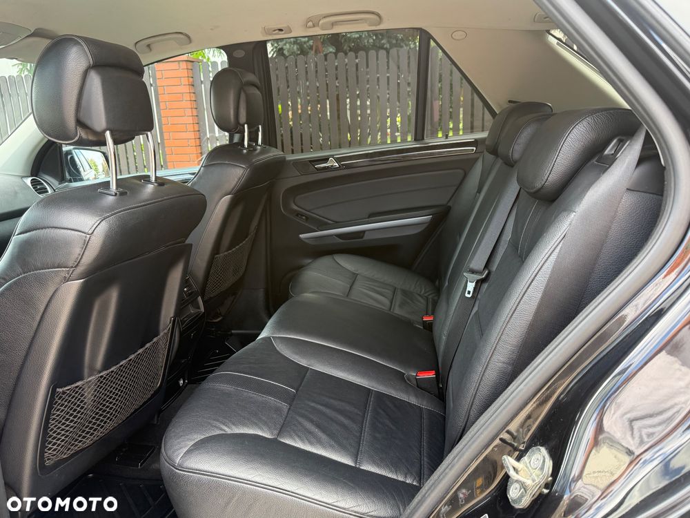 Mercedes-Benz ML - 17