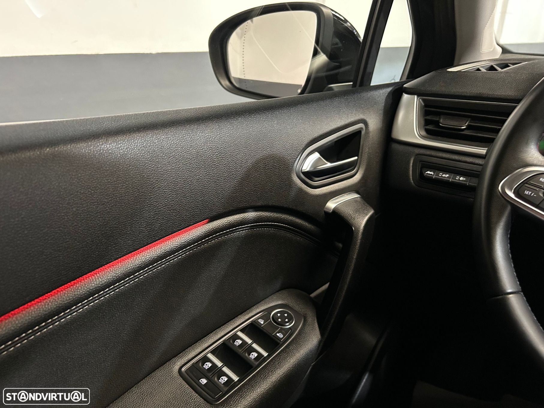 Renault Captur 1.0 TCe Techno - 41