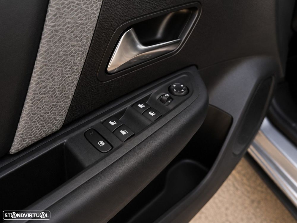 Citroën C4 1.2 PureTech Shine Pack EAT8 - 11