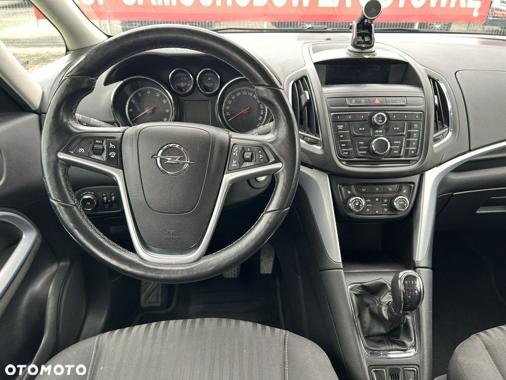 Opel Zafira - 15