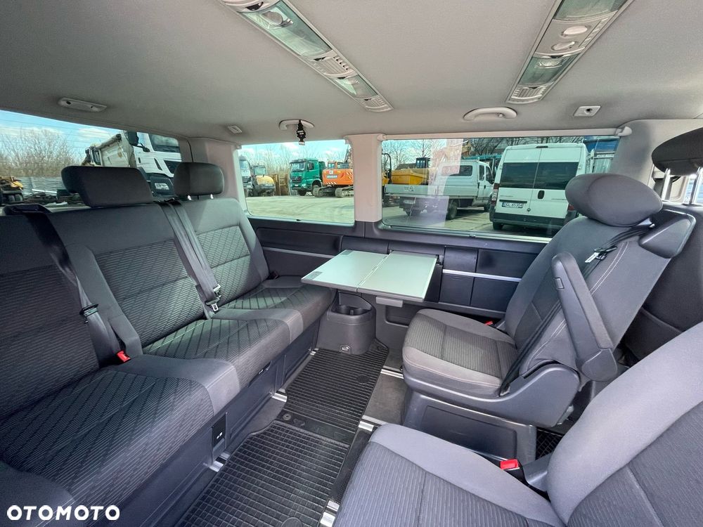 Volkswagen Multivan - 9