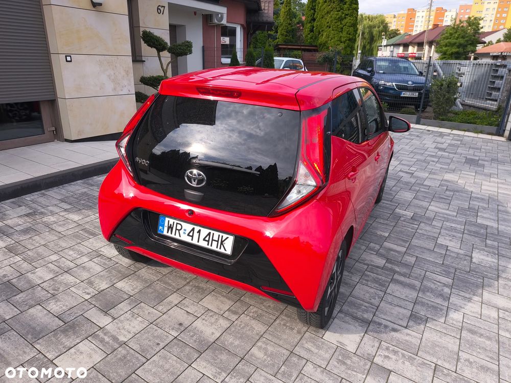 Toyota Aygo x.shift x-play connect - 4