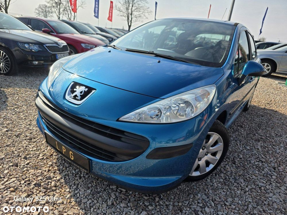 Peugeot 207 1.4 - 15