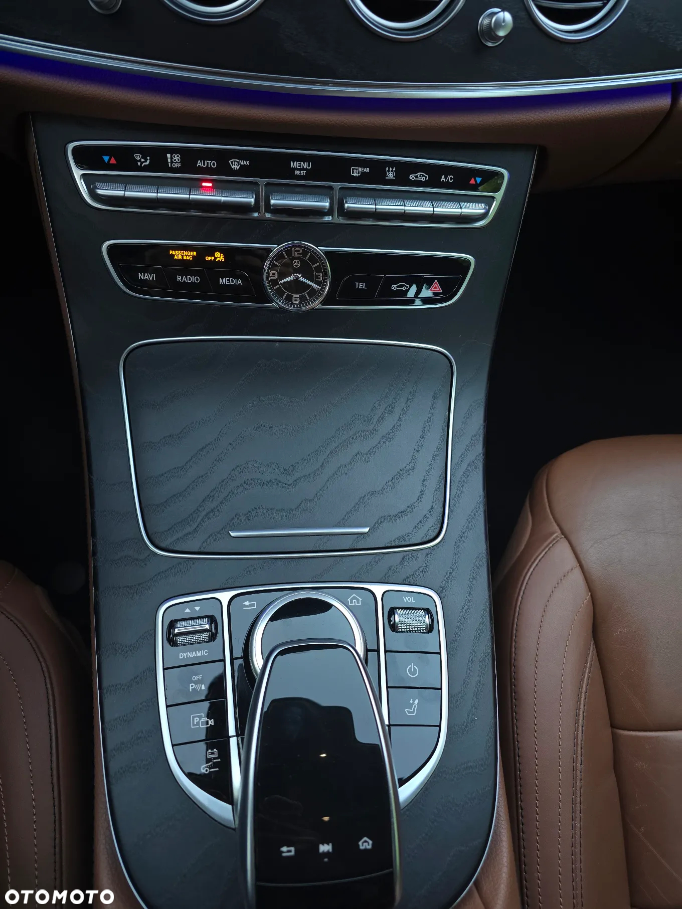 Mercedes-Benz Klasa E 300 de AMG - 35