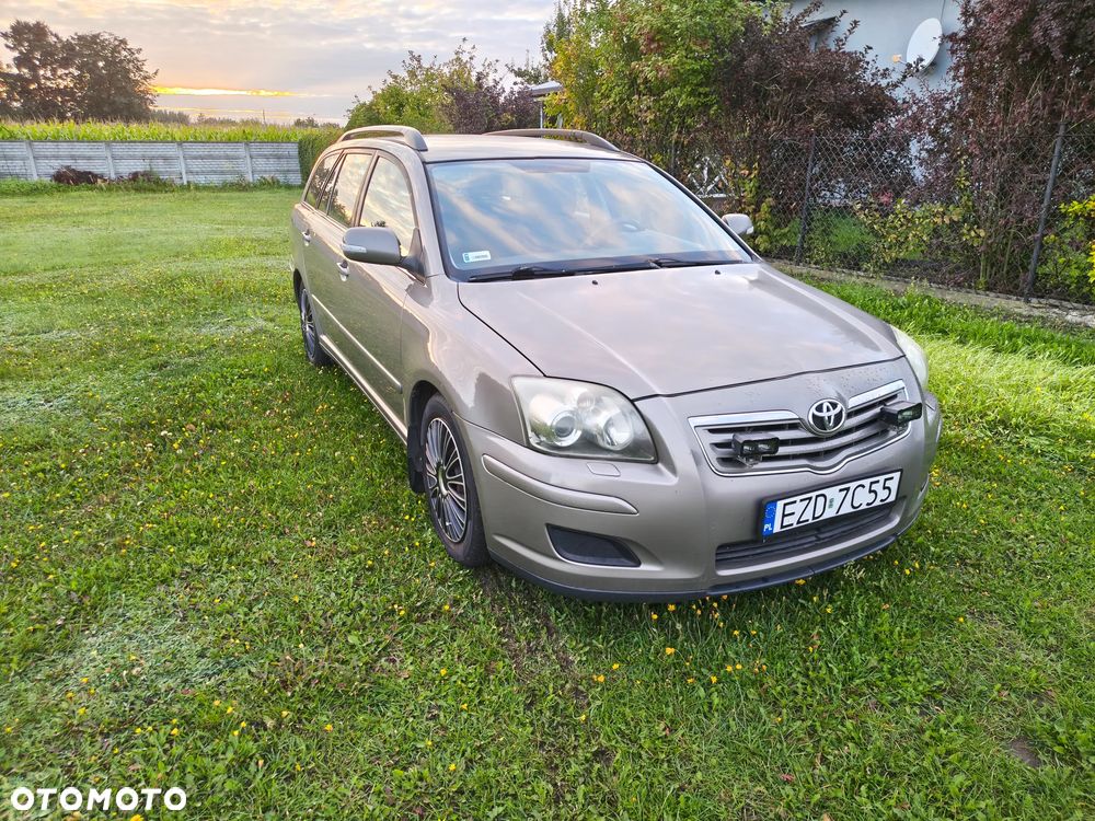 Toyota Avensis 1.6 VVT-i Luna - 3