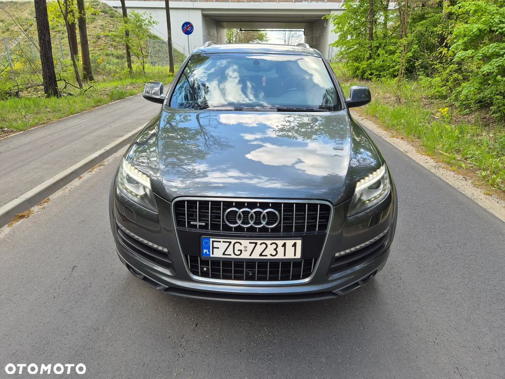 Audi Q7 - 1