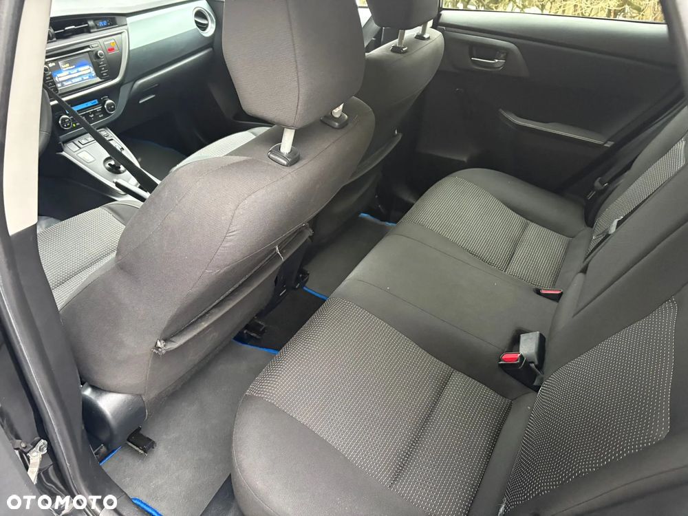 Toyota Auris - 15