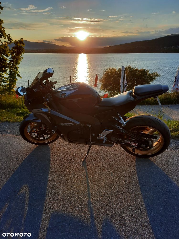 Honda CBR - 8