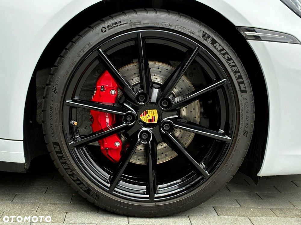 Porsche 911 - 22
