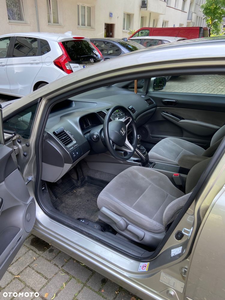 Honda Civic 1.8 Comfort - 13