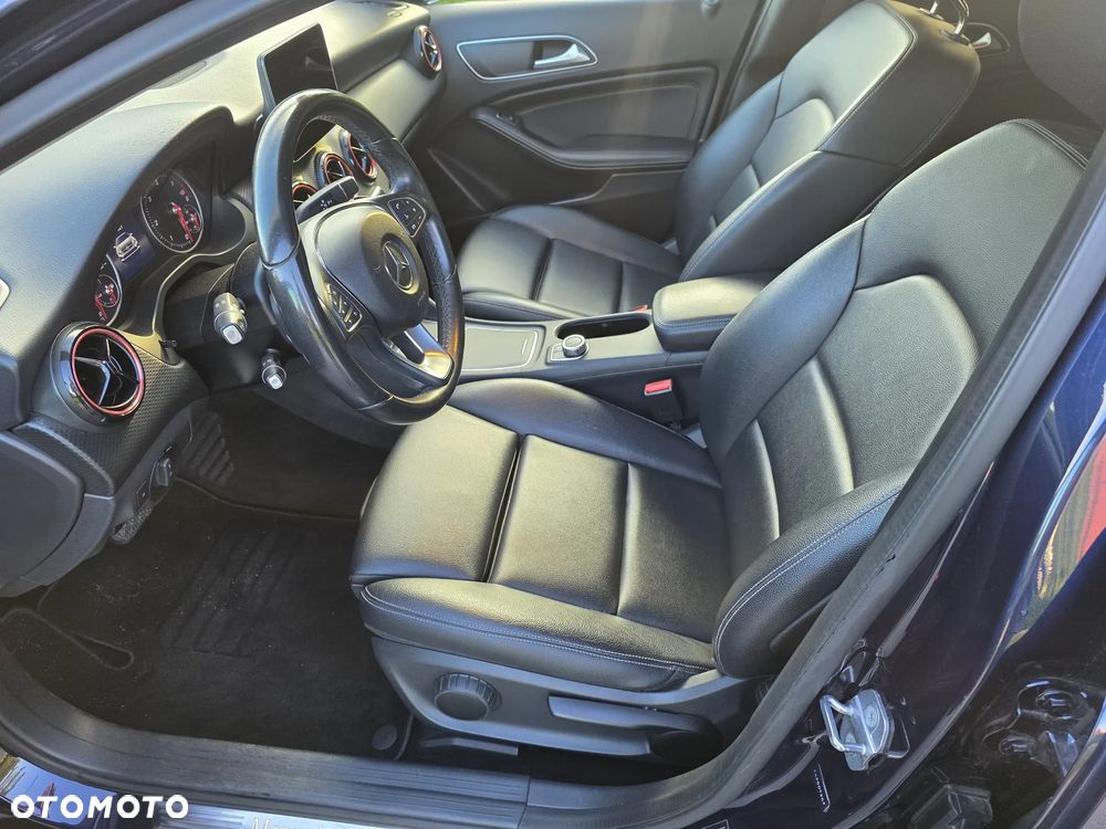 Mercedes-Benz Klasa A 180 d 7G-DCT - 11