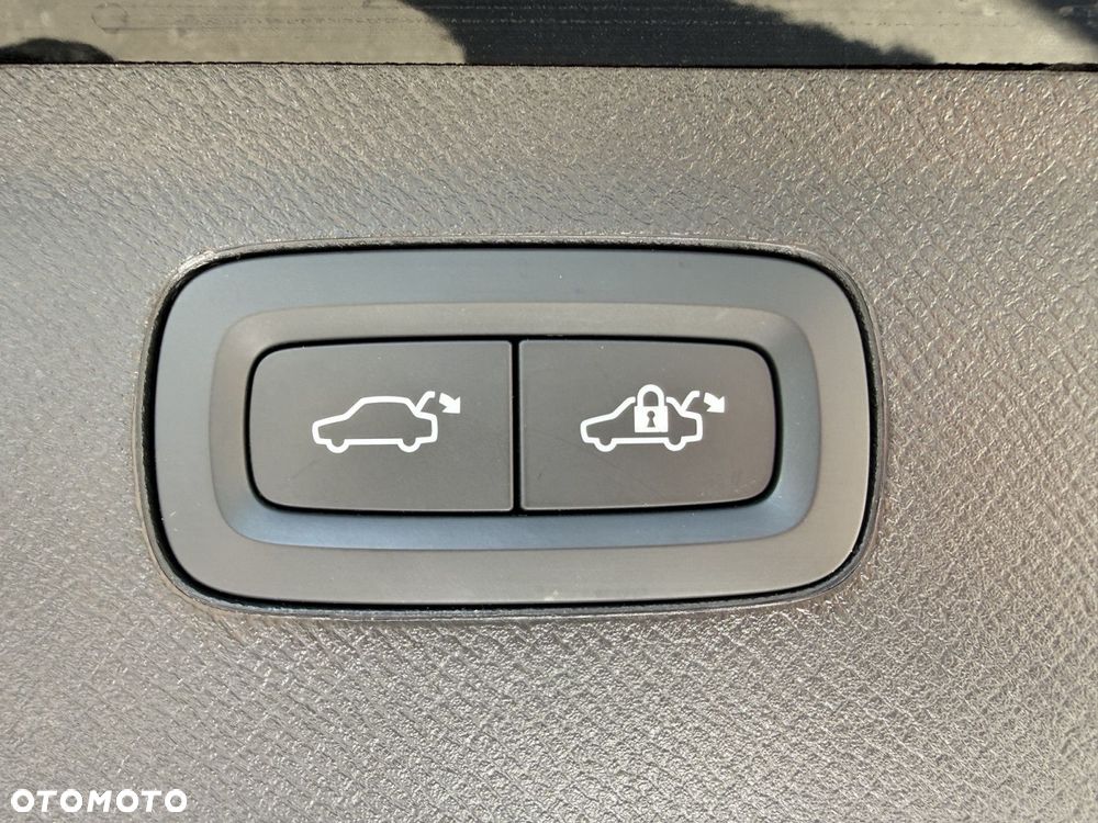 Volvo XC 90 - 12
