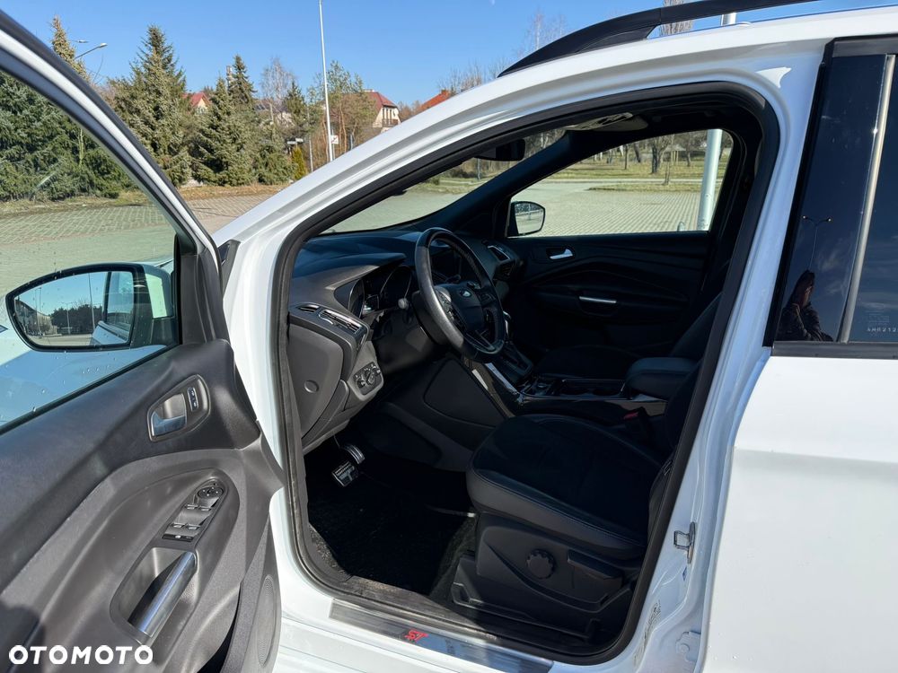 Ford Kuga 2.0 TDCi 4x4 ST-Line - 10