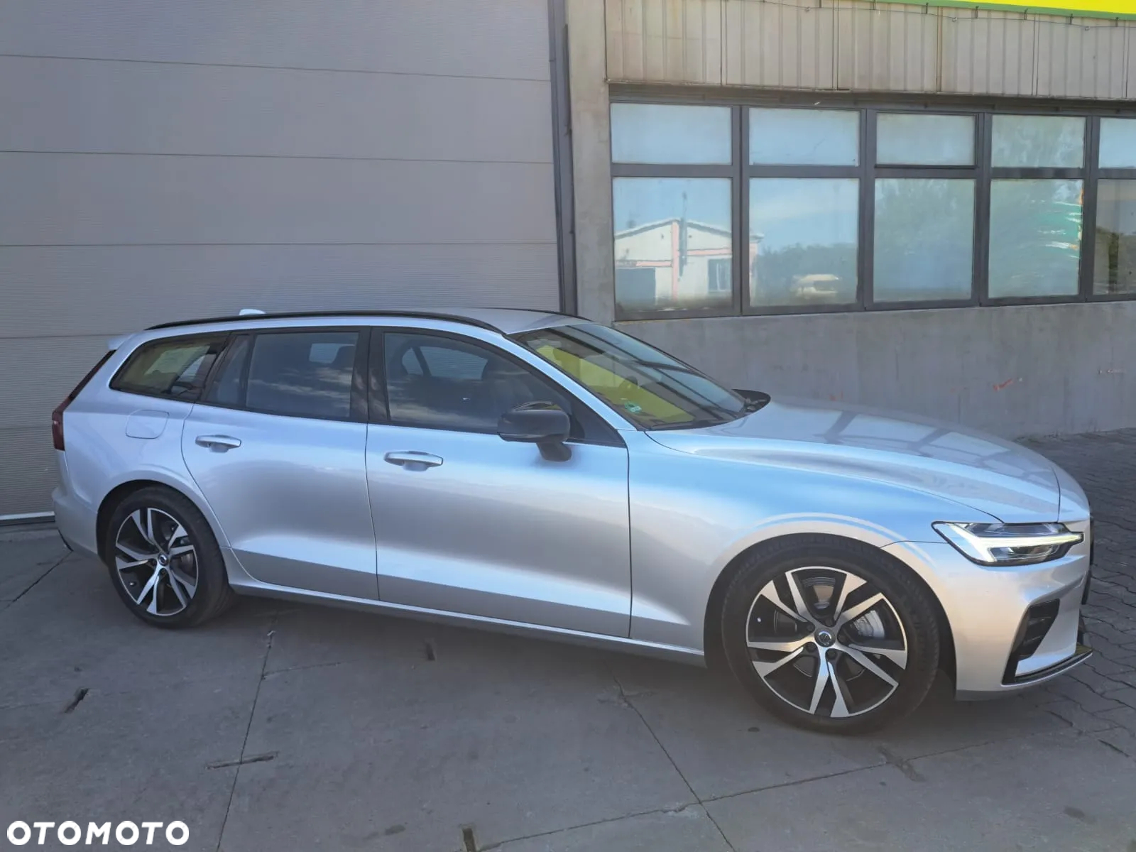 Volvo V60 B4 D Geartronic RDesign - 3