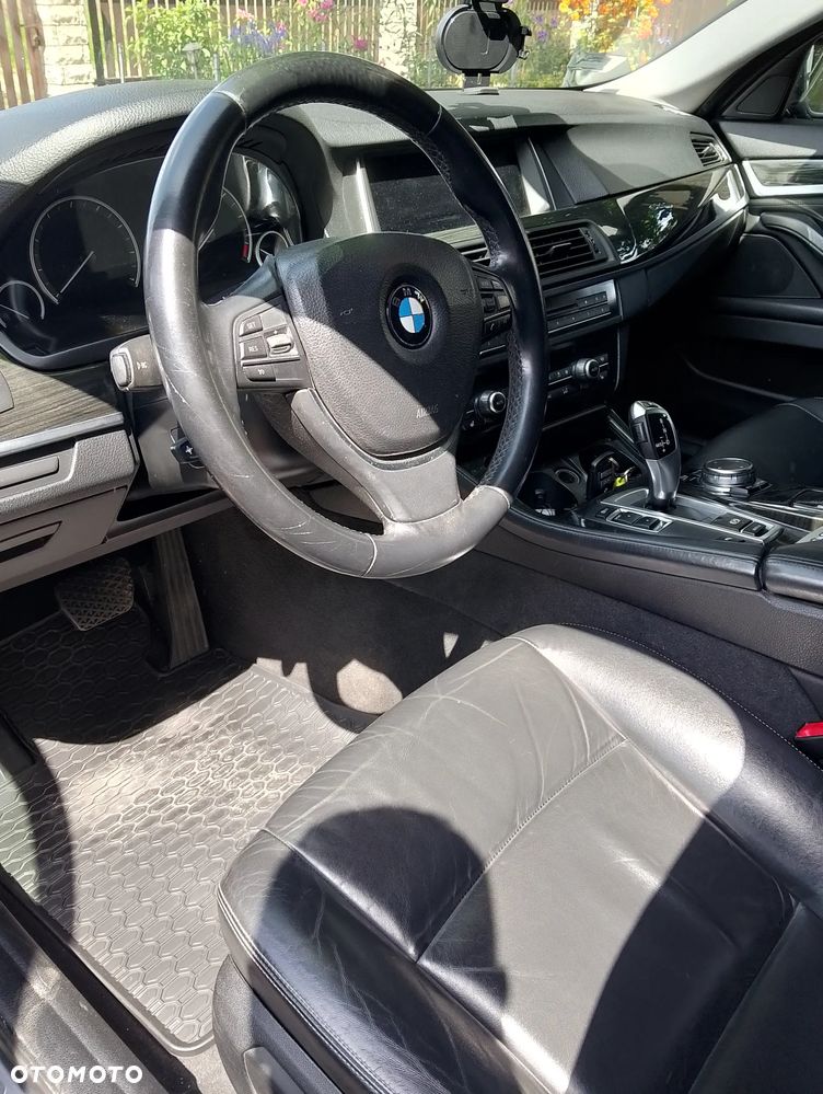 BMW Seria 5 528i - 8
