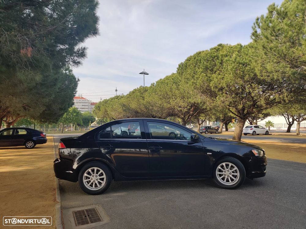 Mitsubishi Lancer 1.6 Invite Black Edition ClearTec - 6