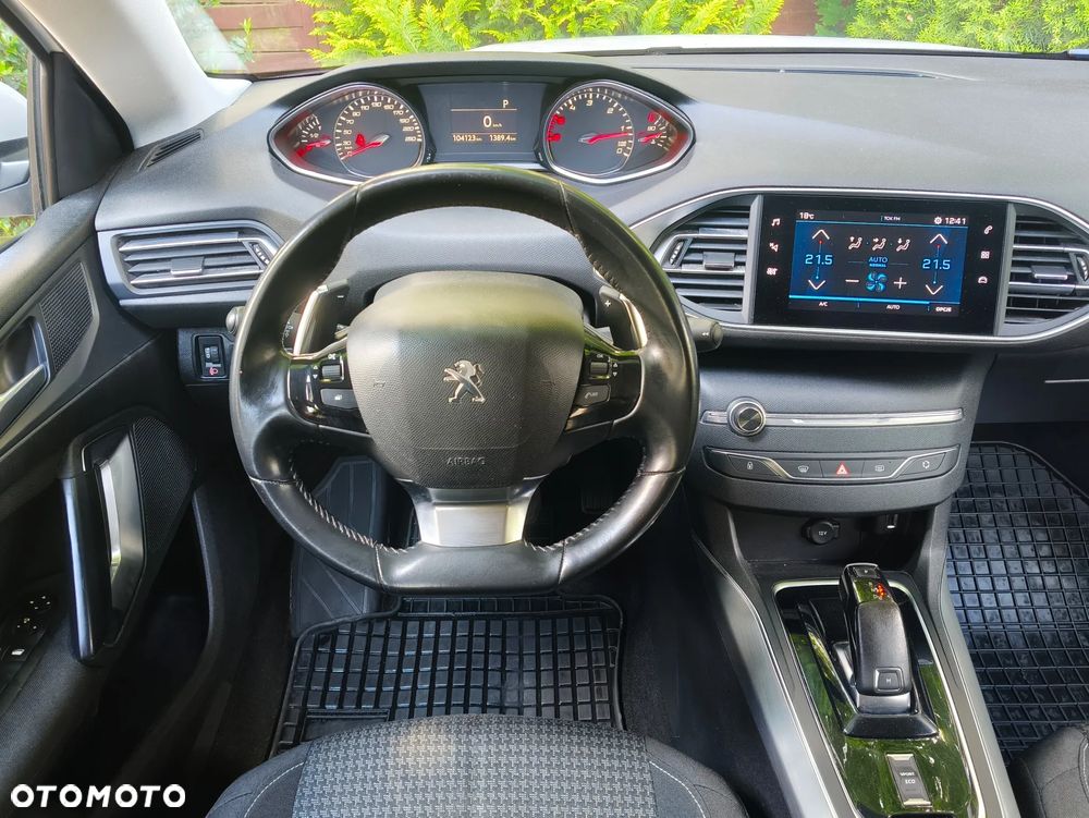 Peugeot 308 1.5 BlueHDi Active Pack Business S&S EAT8 - 15