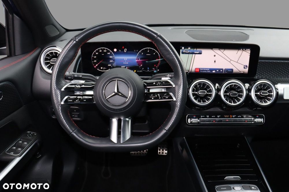 Mercedes-Benz GLB - 14