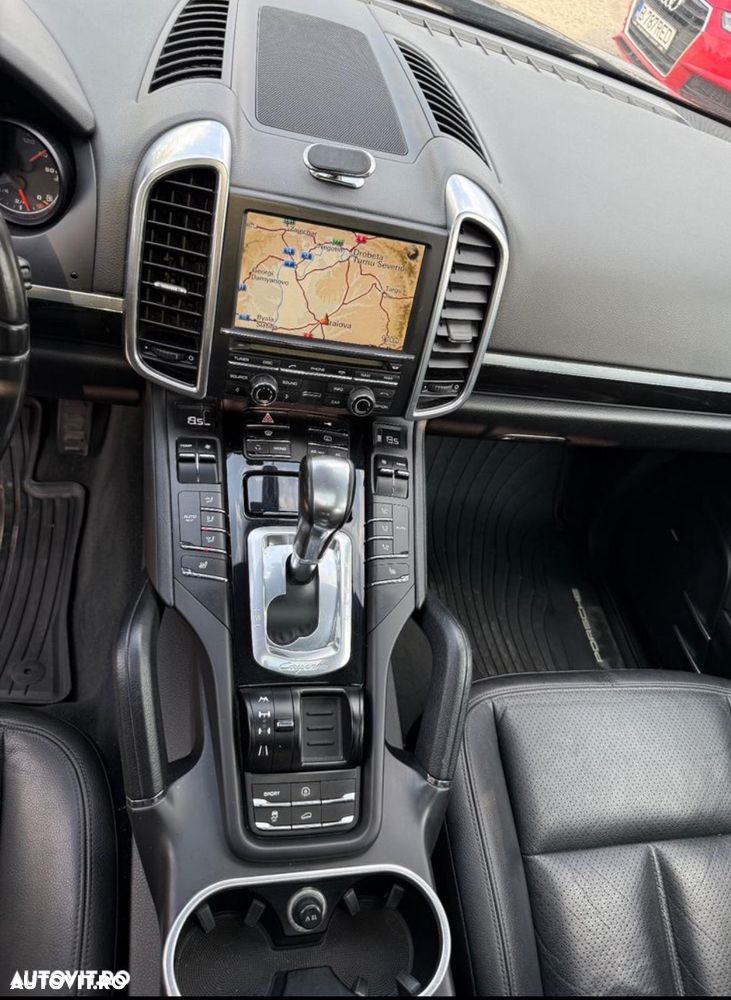 Porsche Cayenne - 7
