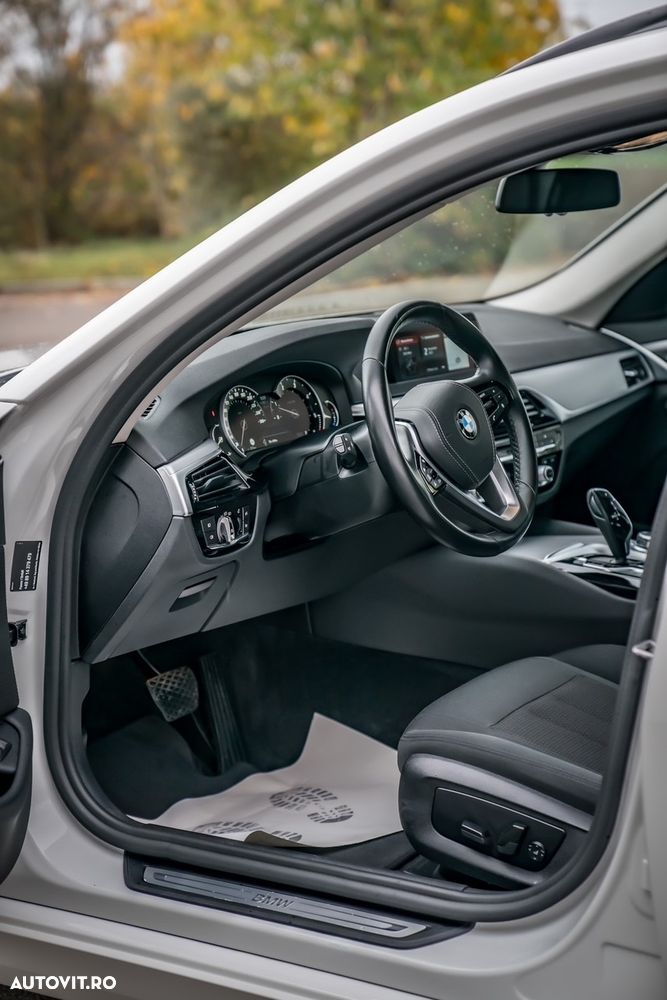 BMW Seria 5 520d xDrive AT - 5