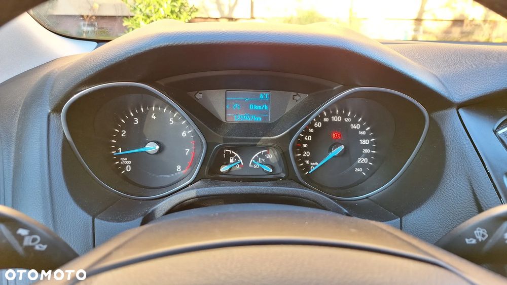 Ford Focus 1.6 Trend - 12