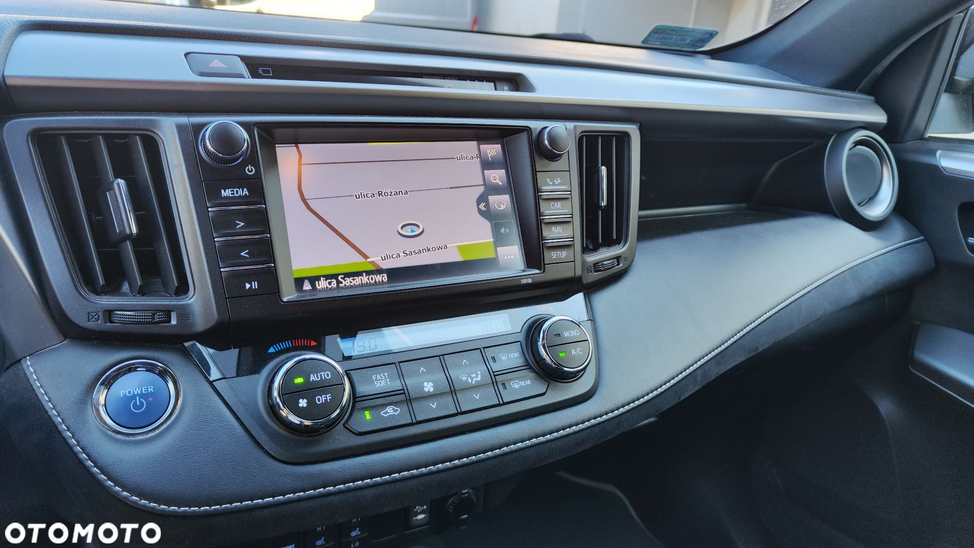 Toyota RAV4 - 11