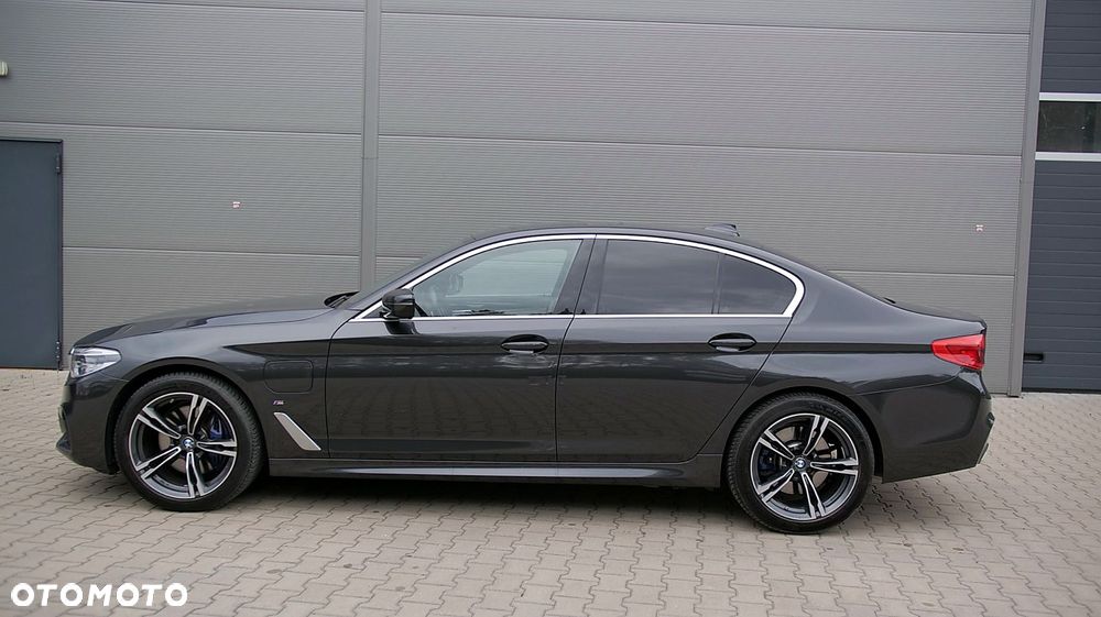 BMW Seria 5 530e iPerformance Sport - 11