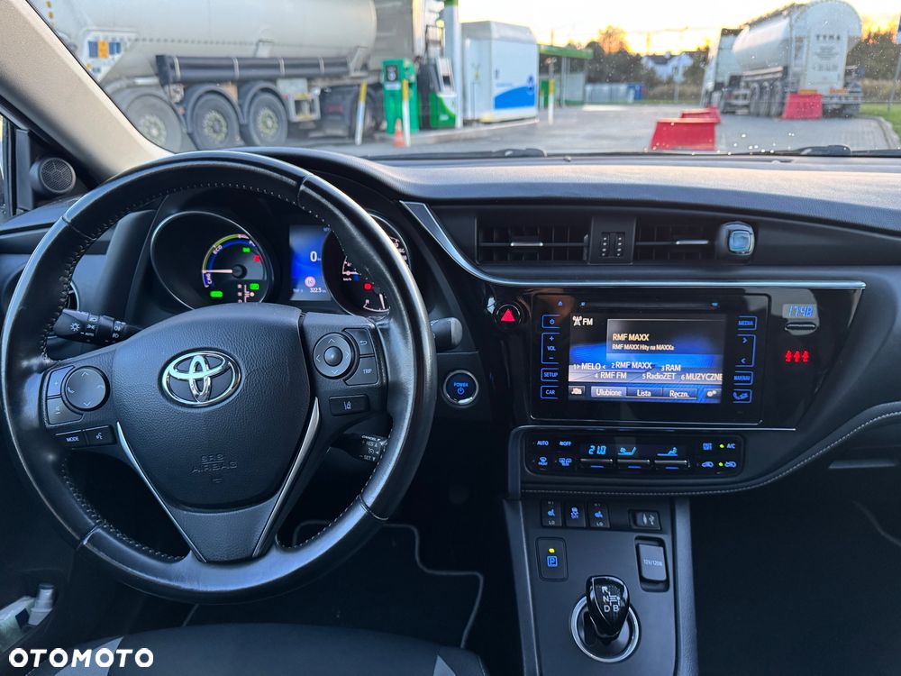 Toyota Auris 1.8 HSD Luna - 9