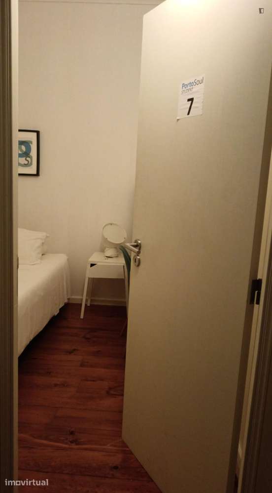 Quarto - localizado em Paranhos Porto - Grande imagem: 4/14