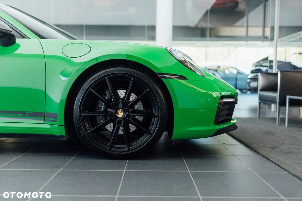 Porsche 911 Carrera T PDK - 16
