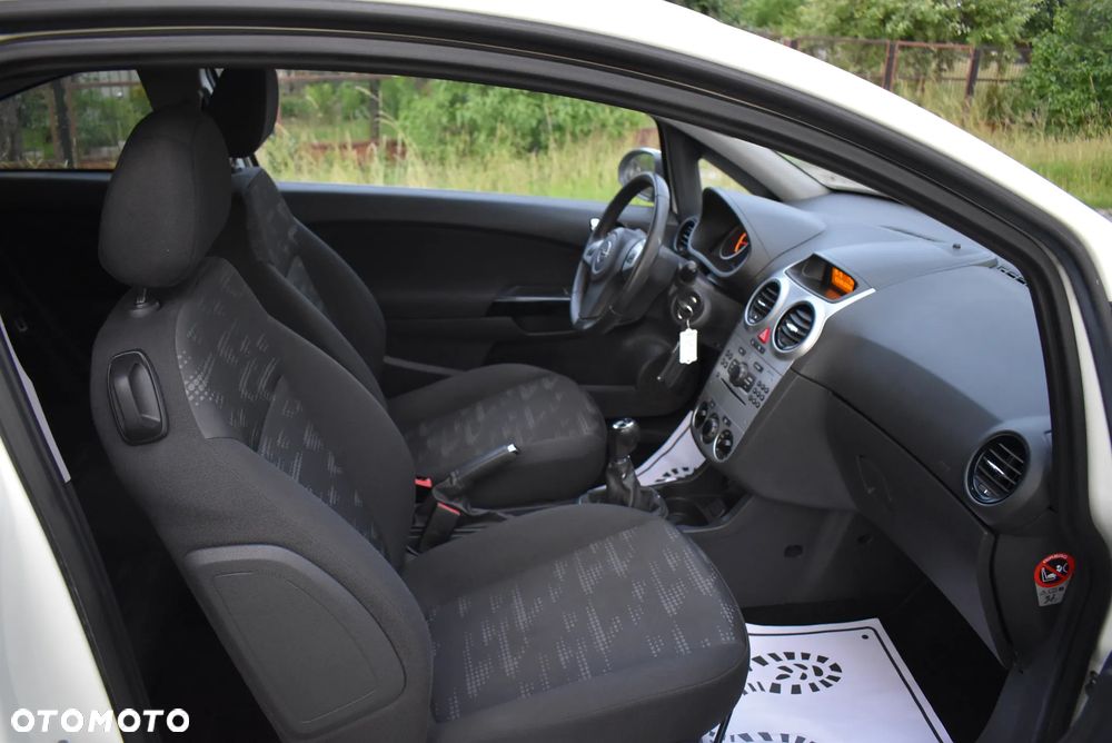 Opel Corsa - 21