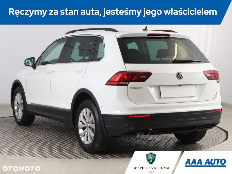 Volkswagen Tiguan - 5