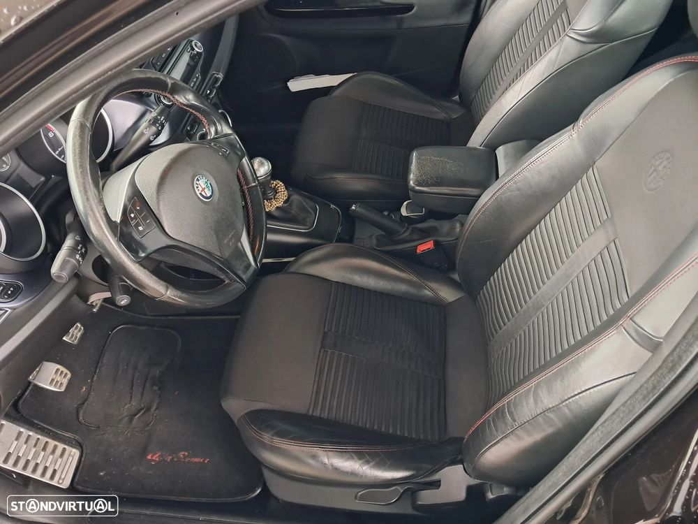 Alfa Romeo Giulietta 1.6 JTDM Distinctive - 6