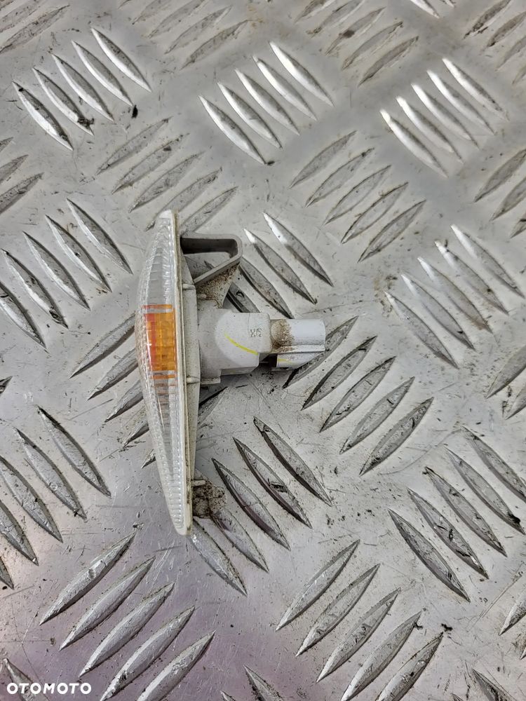 Fiat Fullback Kierunkowskaz Błotnika - 2